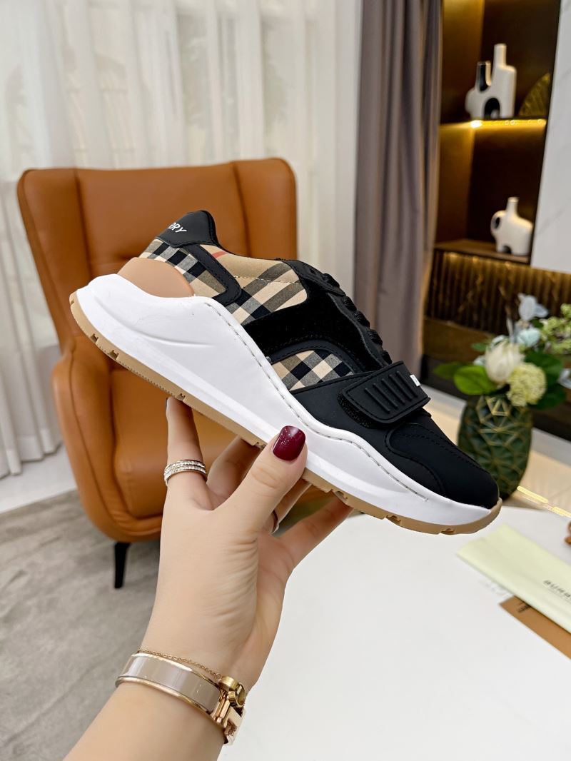 Burberry Low Shoes